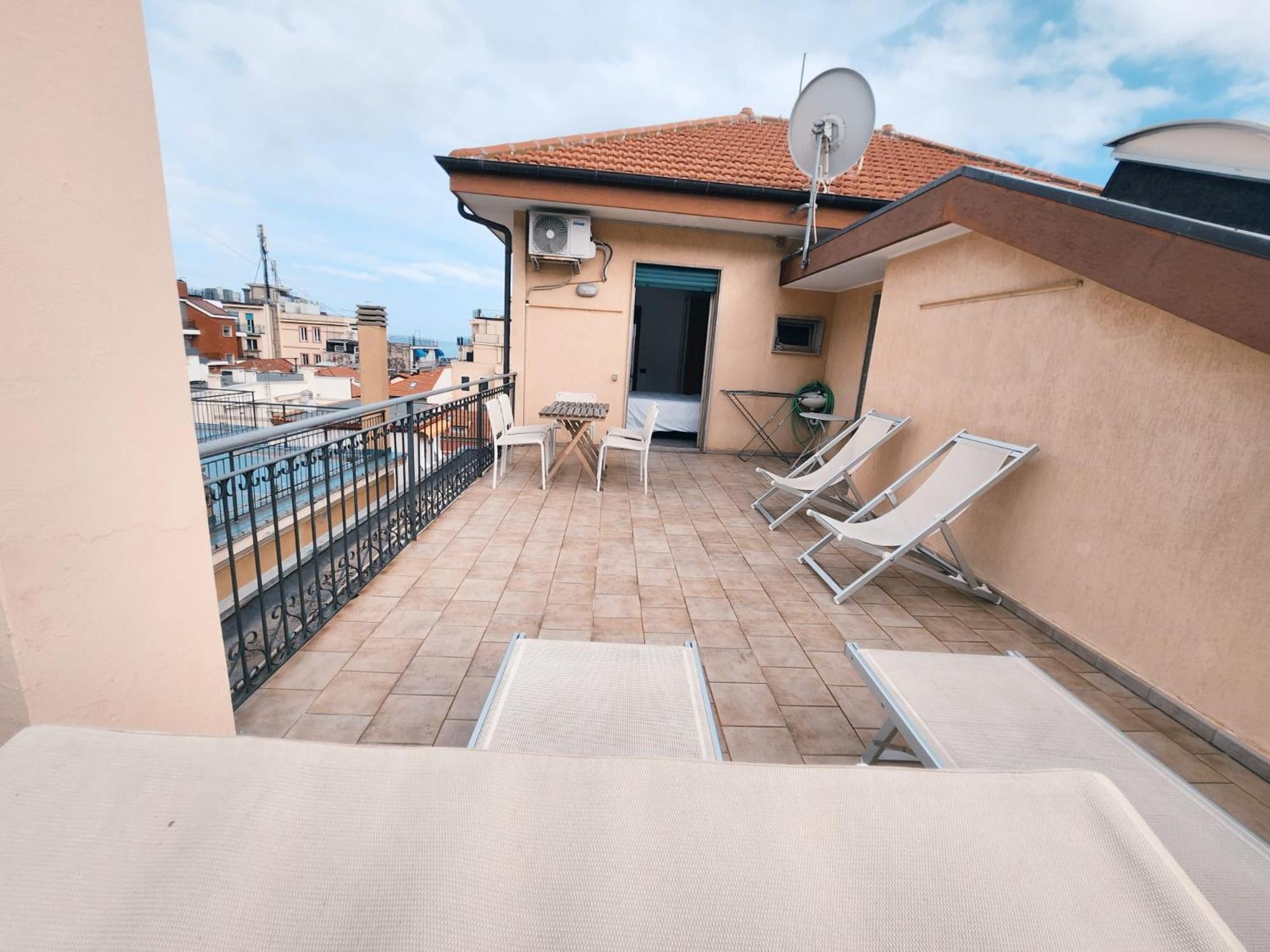 Residence Corallo Alassio Ngoại thất bức ảnh